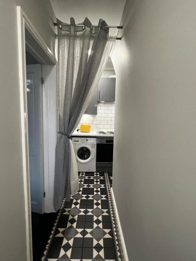 Matipa-Given Apartments Eastleigh Southampton ภายนอก รูปภาพ