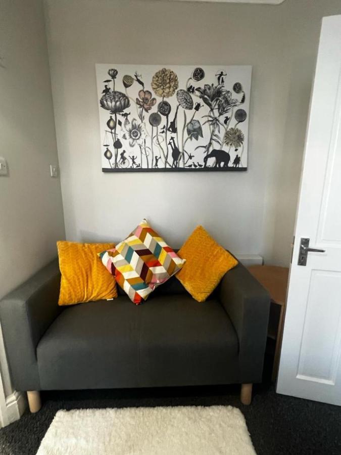 Matipa-Given Apartments Eastleigh Southampton ภายนอก รูปภาพ
