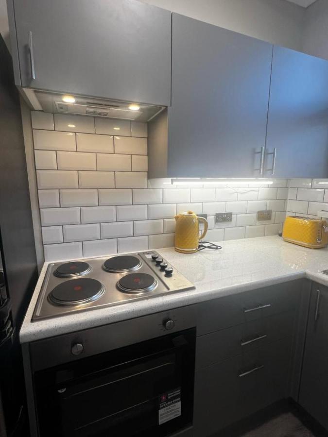 Matipa-Given Apartments Eastleigh Southampton ภายนอก รูปภาพ