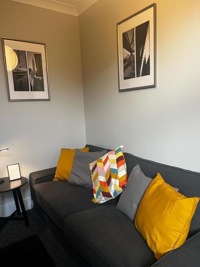 Matipa-Given Apartments Eastleigh Southampton ภายนอก รูปภาพ